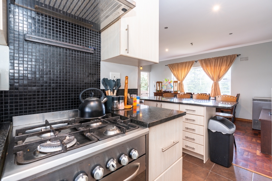 To Let 1 Bedroom Property for Rent in Pinelands Western Cape
